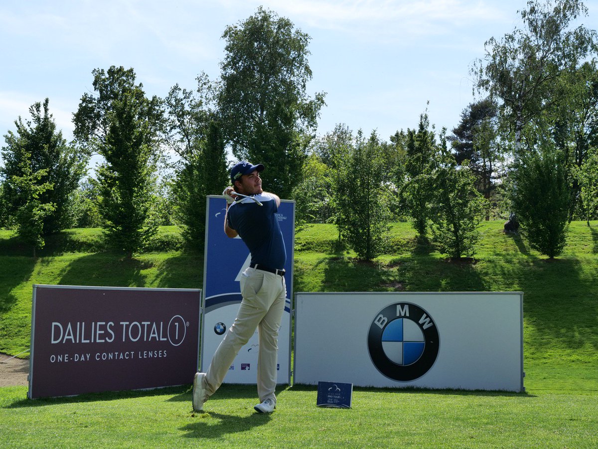 FederGolf's tweet photo. INIZIA AL LA PINETINA GC IL MEMORIAL GIORGIO BORDONI. LA PRO AM AL TEAM DI CASTELLI - https://t.co/uciNeoRcGg https://t.co/sEenTvy8NO