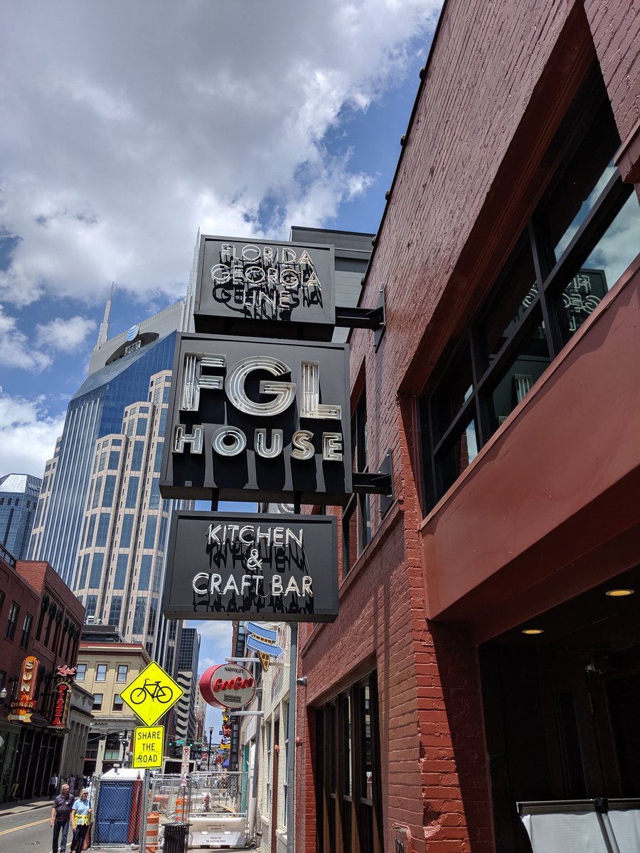 Marty_n_Yale's tweet photo. Awesome lunch @fglhouse #firsttimeinnashville https://t.co/aBboQpZGTa