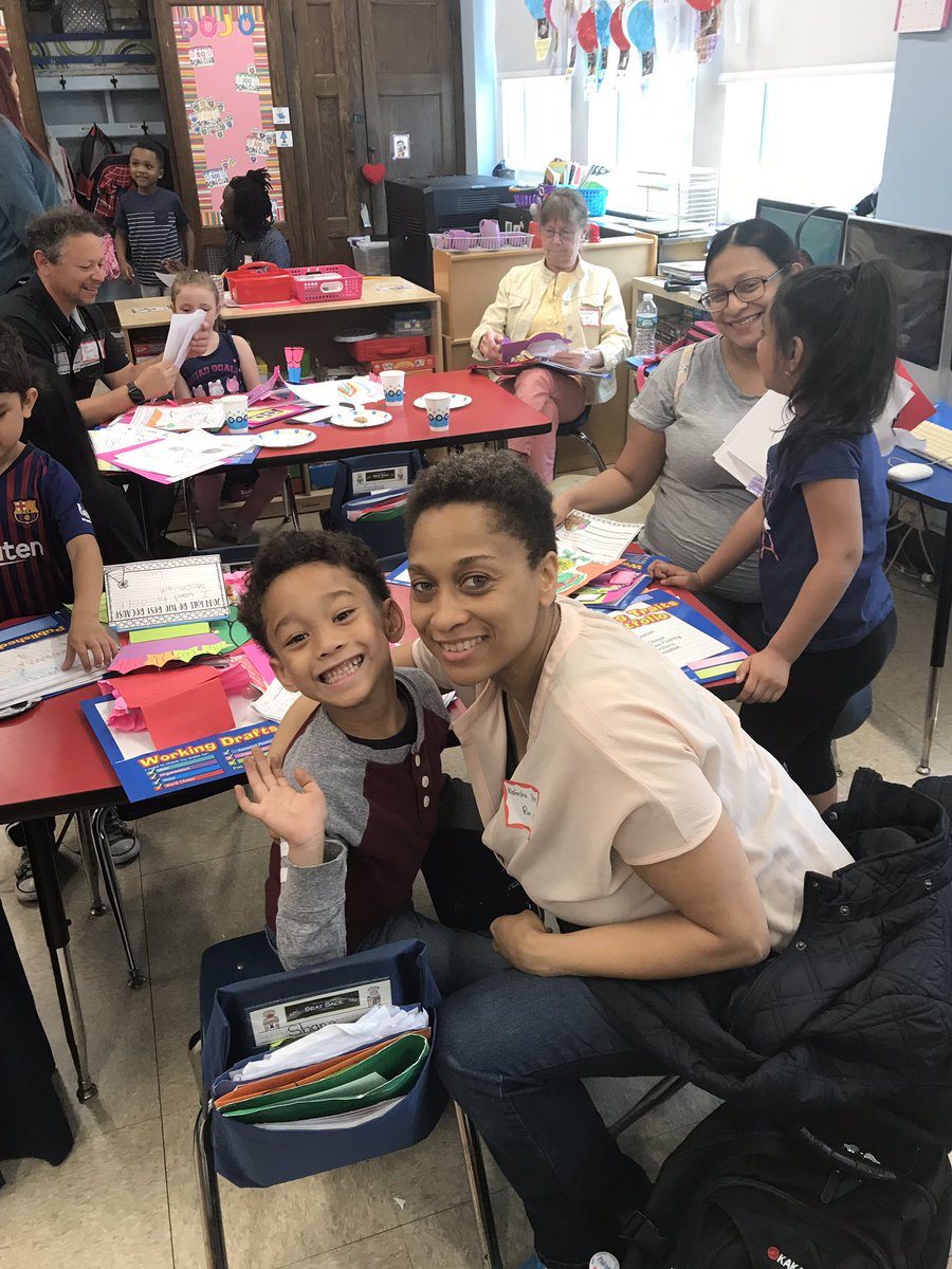 AnnaRudowsky's tweet photo. More pictures from our Kindergarten Tea. @WeehawkenTSD @DWS_PTA @FAmato53 https://t.co/yJELdAzZIx
