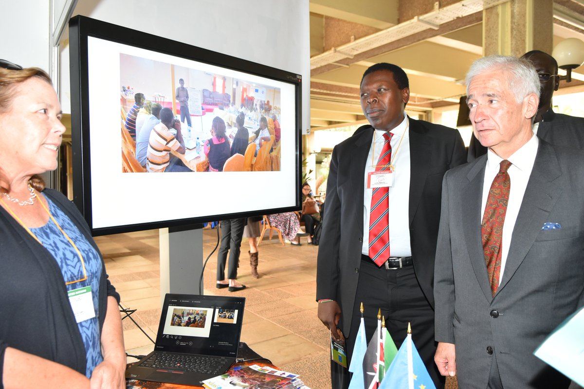 UNISNairobi's tweet photo. .@EUSR_Rondos while launching the #EUcrossborder project at #UNON - 'The project will promote stability,support social economic transformation and govts in sound policy and decision making'. #AfricaTrustFund https://t.co/oeqG2nPupW