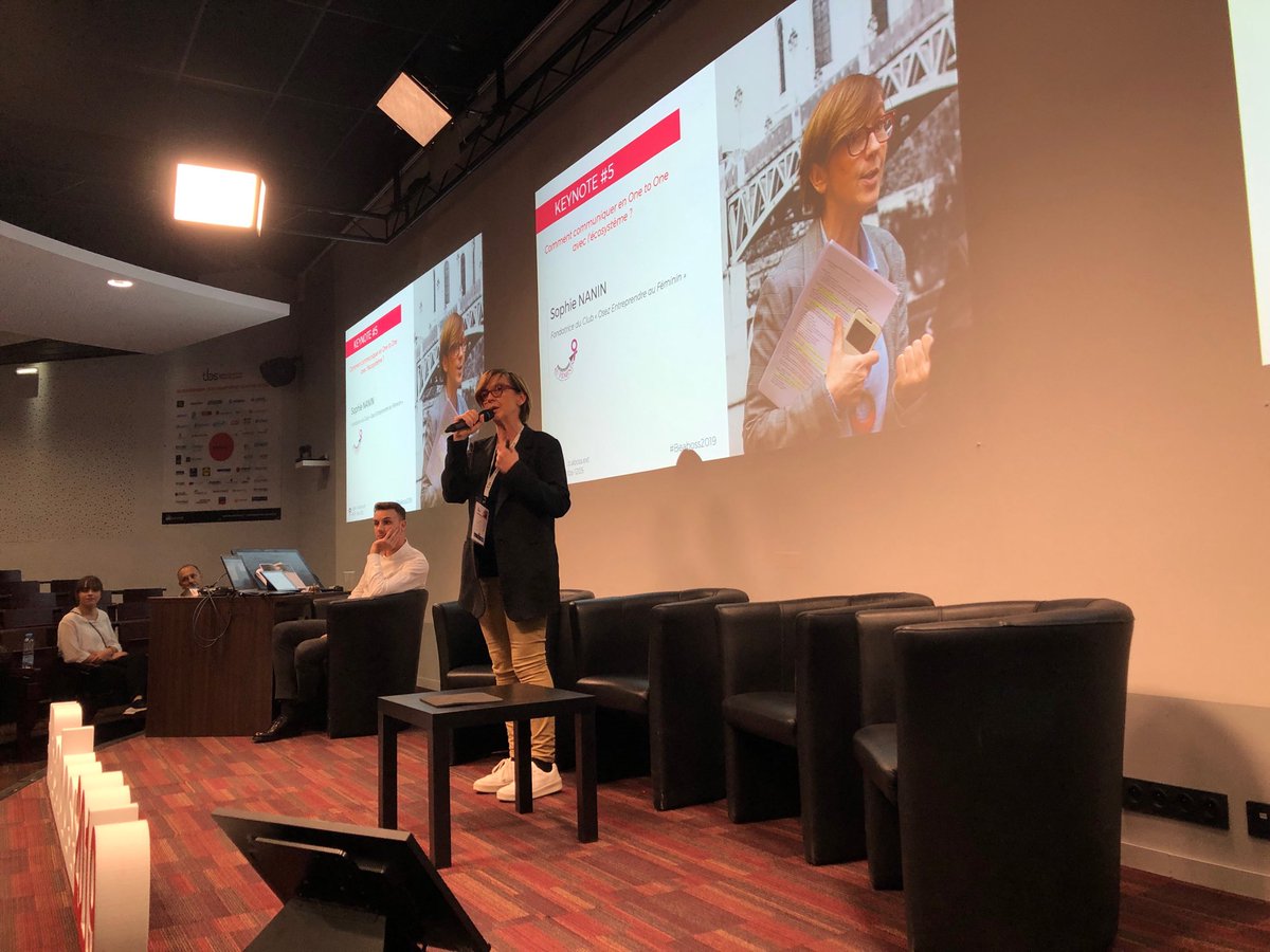 [Be a boss - Le Forum des femmes entrepreneures 2019]
⁦<a href="/NaninSophie/">NANINSophie Conseils</a>⁩ #OEAF anime le Keynote « Comment communiquer en one to one avec l’eco-systéme ». Toujours aussi dynamique et engagée !!!