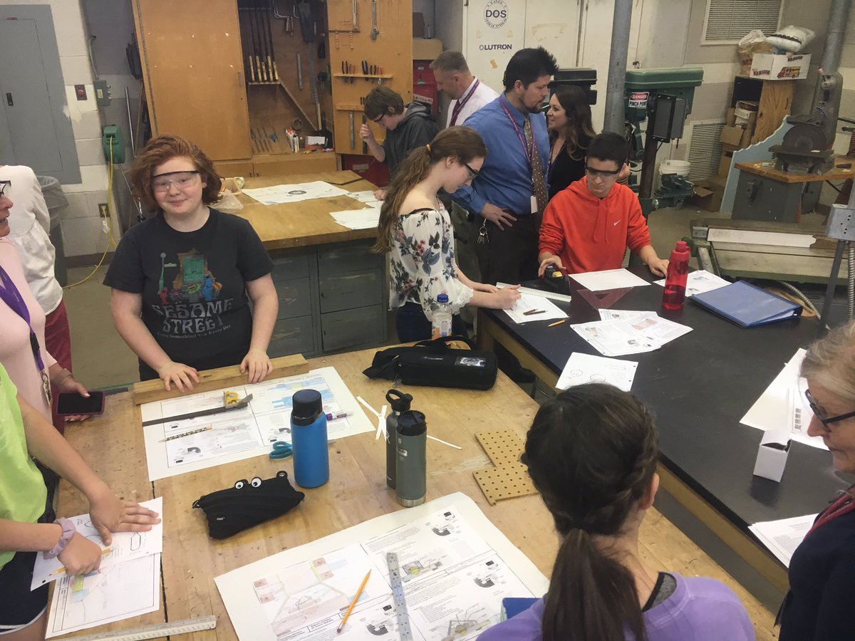 PalisdSUPT's tweet photo. We always start our monthly administrator meetings learning something new from our students. Thank you @palisdPALMS students for sharing your maglev design and build process. #palisd https://t.co/XsQYn4CqJS