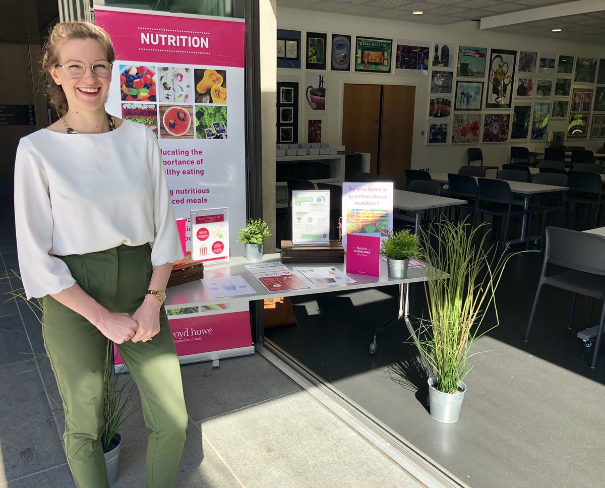 Sally Crewe, Holroyd Howe Nutritionist held a Q&amp;A stand at Morning Break this morning! Speaking to our Senior Boys about boosting exam success, sports nutrition and what a balanced meal looks like! #Nutrition #BalancedMeal #SportsNutrition #Exams <a href="/StPaulsSchool/">St Paul's School</a> <a href="/HolroydHowe/">Holroyd Howe</a>