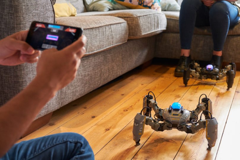 Find out more about how you can use ReachEdu to take control of your MekaMon through #coding! #ReachEdu #robotics #robots 

vrscout.com/news/mekamon-a…
