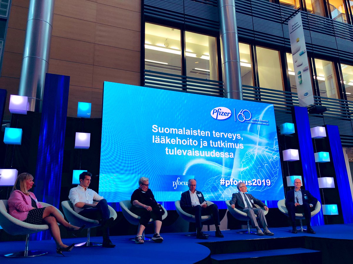 anttioj's tweet photo. #pfocus2019-paneeli käynnistyy poimimalla lääkehoidon läpimurrot 60 vuoden ajalta. Kehittyneet antibiootit, syöpähoidot, MS-taudin hoito, tuhkarokkorokote - valtavia edistysaskelia! https://t.co/uacP5eGx2P