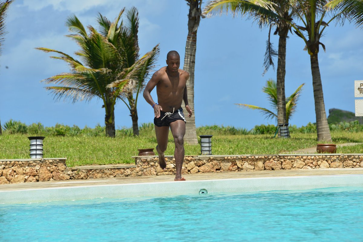 KWALANDA's tweet image. How to take off and land smoothly. #goodswimmer #happyperson #happypeople #coolbody #sexybody #TembeaKenya #watamu #kilificounty #energeticman #malindi ⁦@FlyJambojet⁩ ⁦@Fly540Aviation⁩ ⁦@silverstoneair⁩ ⁦@KenyaAirways⁩