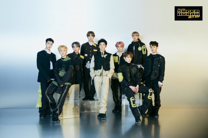 JYWORLDJY's tweet photo. ♧6/7 #NCT127 #엔씨티127 #サイン会代行 受付中！
[100人抽選]#WEARESUPERHUMAN 
[＃RegularIrregular 30名様以上当選実績あり！]
★シンナラオンライン店
★19時30分 ソウルCTSアートホール-非公開 
☎詳細&amp;申し込みラインID：@jyworldjy https://t.co/Fxqnqvqubx