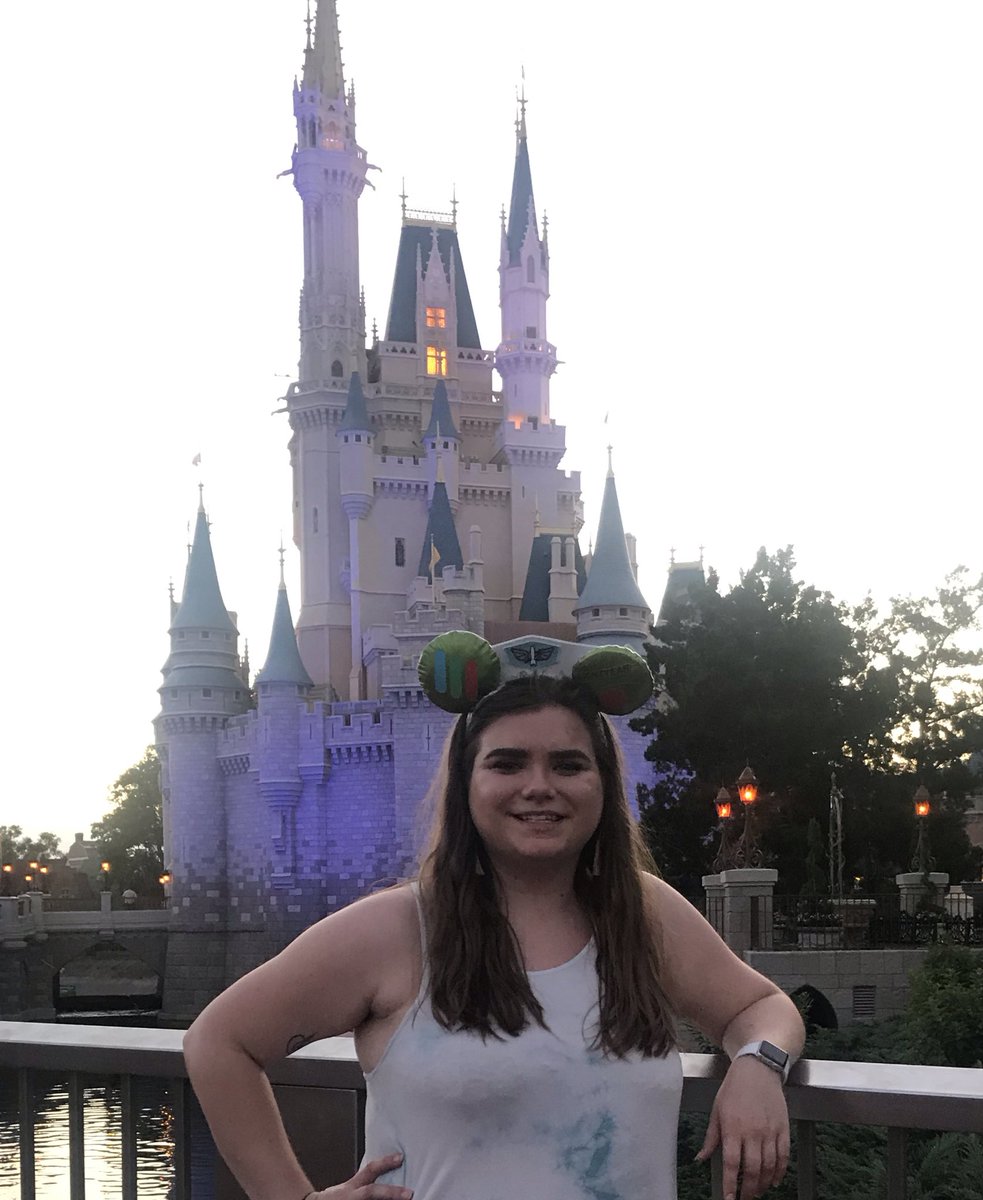 mstjkastorff's tweet photo. What does a teacher do in Disney World? Snag a bunch of maps for future lessons on functional text. #AlwaysThinking #FunctionalText https://t.co/fzJfDvWnR6