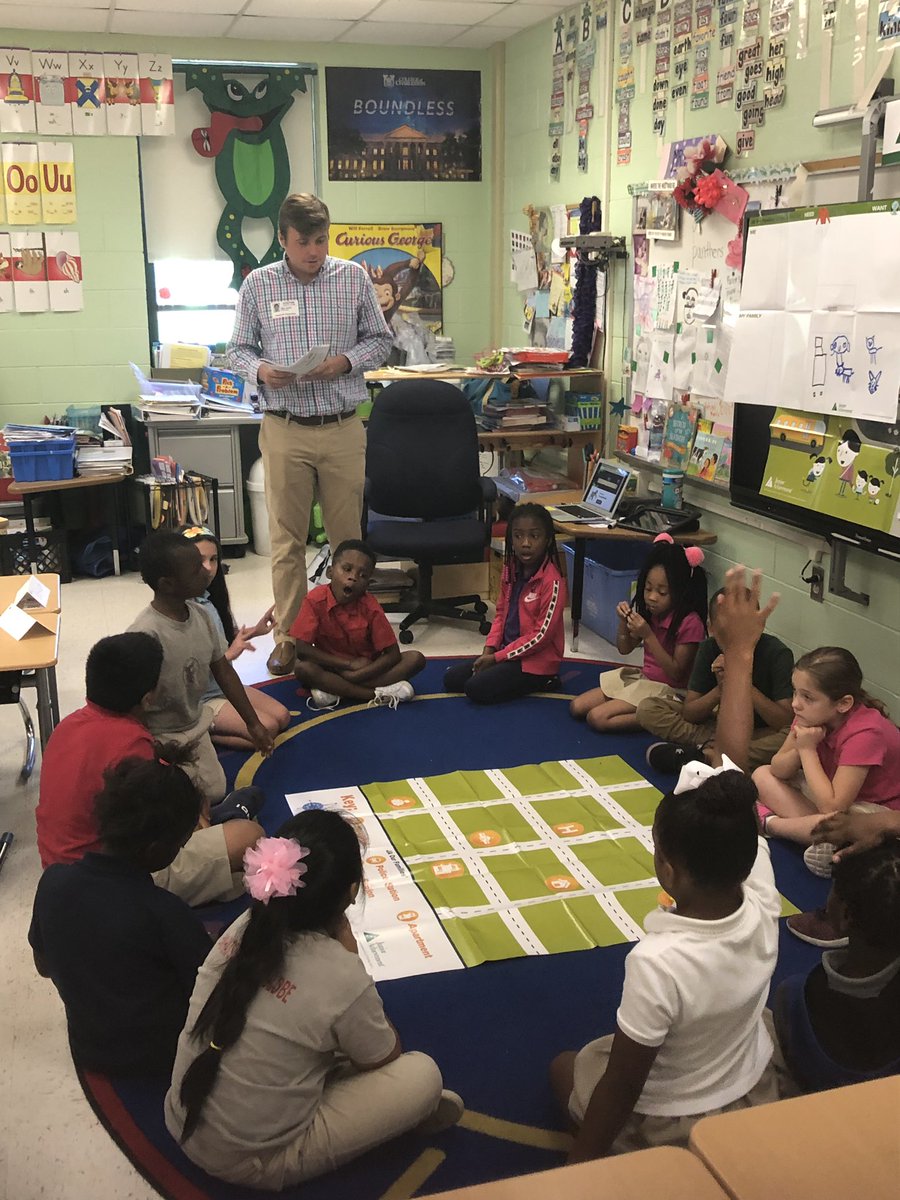 JACSC's tweet image. Thank you @WellsFargo and @Benefitfocus volunteers for spending the morning with 1st graders at Pepperhill Elementary #jainaday #inspiringthefuture