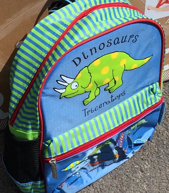 PlaydenLiving's tweet photo. Lost shopping? Found @DartsFarm in car park today this newly purchased bag &amp; one other item. Handed into main office #Found #BirthdayPresent https://t.co/PjeG060YCM