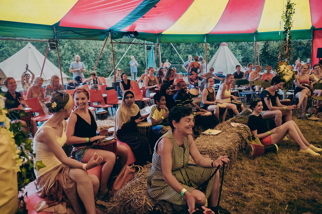 the_jollyturtle's tweet photo. ✨NEW Blog Post✨7 Festivals with a Social Conscience ➡️https://t.co/ulzFXQSNTt💚Do you think #festivals should exist as a platform to raise social awareness of issues affecting modern day life inc. sustainability &amp; physical &amp; mental health? Photo @trewfields https://t.co/r4k5uxS0GN