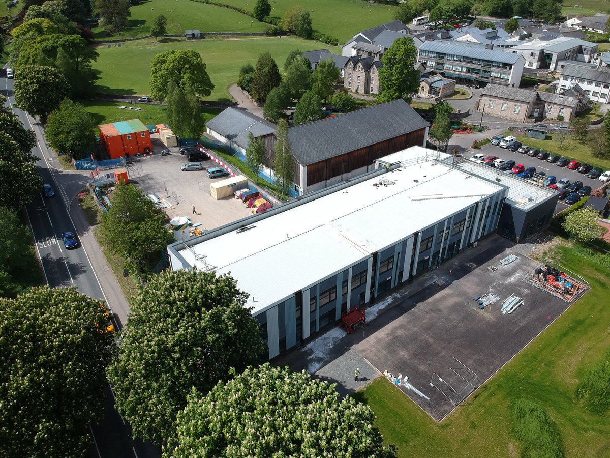 QEStudio_School's tweet photo. Some fantastic before and after drone shots by @EricWrightGroup's Landscape Architect. Thank you so much for these amazing photos of @QEStudio_School and on a sunny day too! #schoolwithadifference #technicallearning #professionalpartners #kirkbylonsdale https://t.co/5OQIEvNwte
