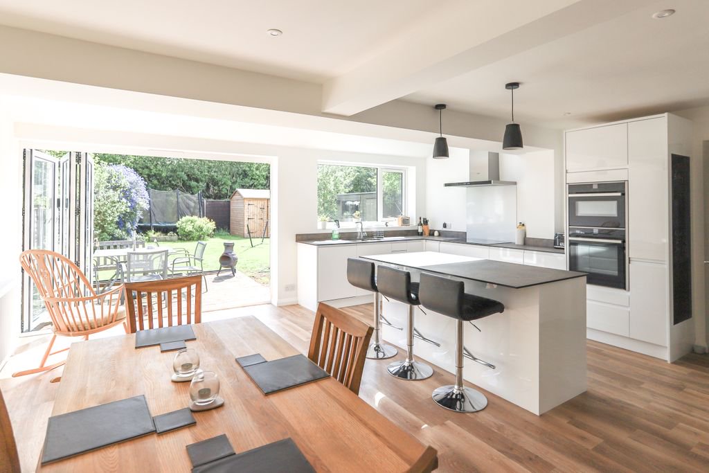 ArchitectsLeap's tweet image. What a transformation a modest extension can make #localarchitect #extendyourhome