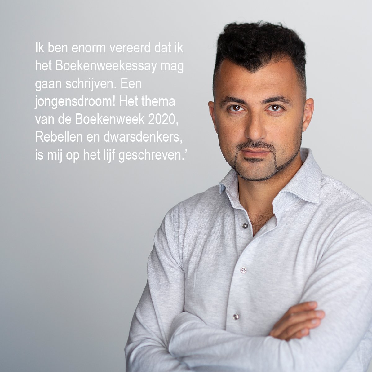 De Boekenweekessayist van 2020 is <a href="/OzcanAkyol/">Özcan Akyol</a>!
Het thema van 2020 is 'Rebellen en dwarsdenkers'.
Een echte jongensdroom, zoals hij het zelf noemt. 
Lees meer op: boekenweek.nl/?p=16841 
#Boekenweek2020 #Rebellenendwarsdenkers