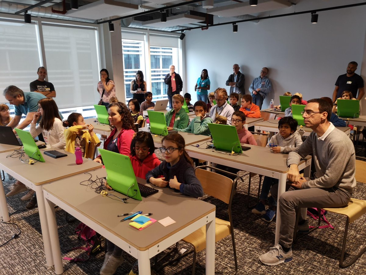 BrianLinuxing's tweet image. Updated (new link):
Two for two: All London Pi Jam Autumn 2018 at Flatiron School, London
londonpijam.wordpress.com/2019/05/21/two…
Lovely photos.
Big thanks to @AdamTurnbulluk @Bhavik7 @FlatironSchool @benbobgray @Kitronik @DesignSparkRS @petenwood @ModMyPi @GetPiTop @dalelane and many more.