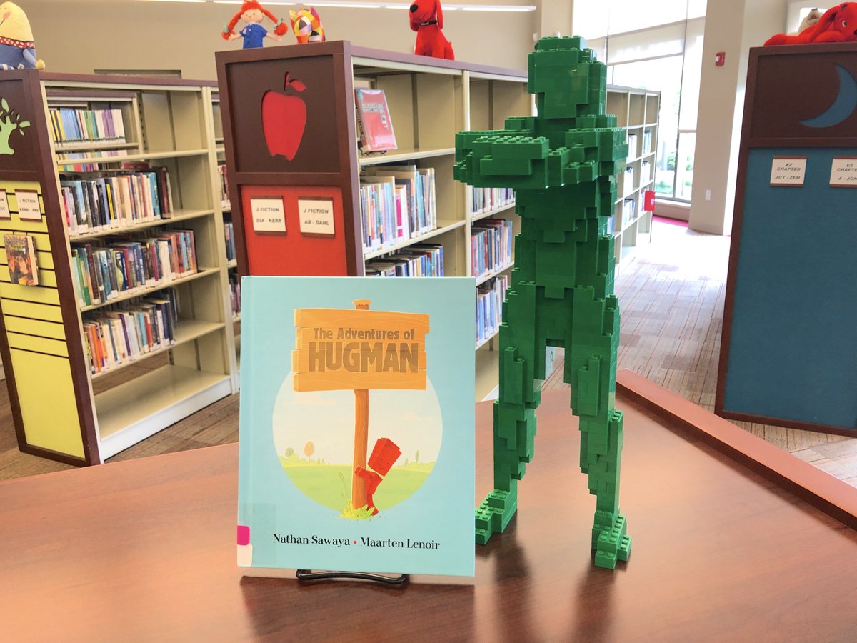 PeoriaMuseum's tweet photo. Hugman visited the @FondulacLibrary yesterday. He helped reshelf books, enjoyed the Flying Off The Shelf sculpture, and found his favorite book. Thanks to Library Director Genna Buhr for the invite.
@nathansawaya #Hugman #HugmanAdventures #ArtoftheBrick #AOTB #AOTBPeoria #LEGO https://t.co/3fu4sXuN28