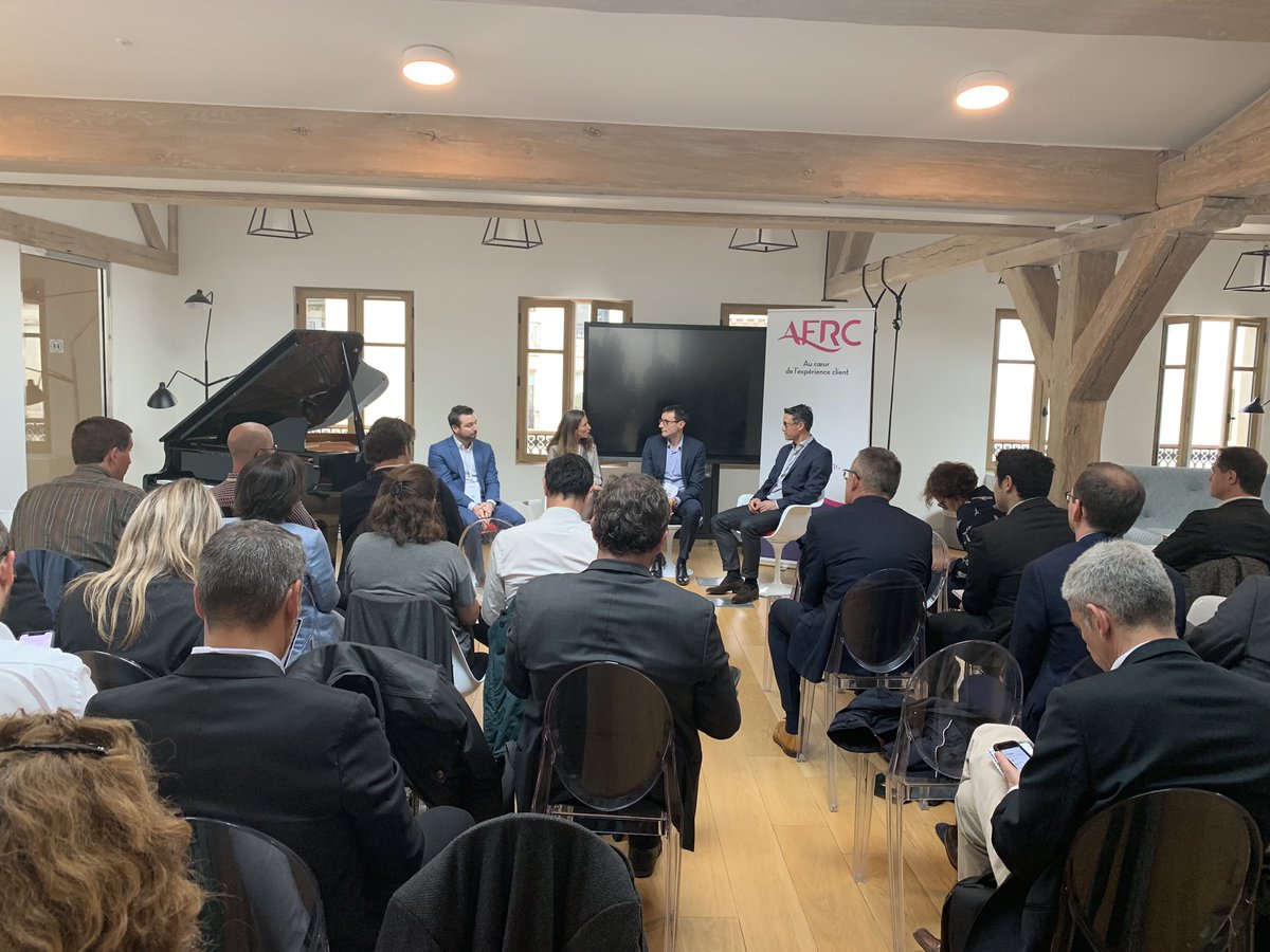 AFRClient's tweet image. [Atelier] 2ème table ronde avec @AlloMedia @Webhelp_FR  et @LearningTribes sur le recrutement #rh. #care #customer