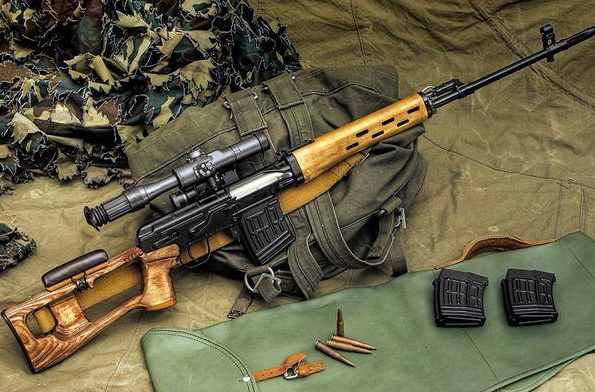 Mssn65 Cs Lr4の夜間用モデルが初めて公開された 通常のスコープの前方に微光増幅式暗視装置を装着し夜間運用に備えている この装備は 陸軍の狙撃兵の訓練で夜間作戦が考慮されるようになったことを示している 陸軍がこれまでと異なり積極的に夜間戦闘