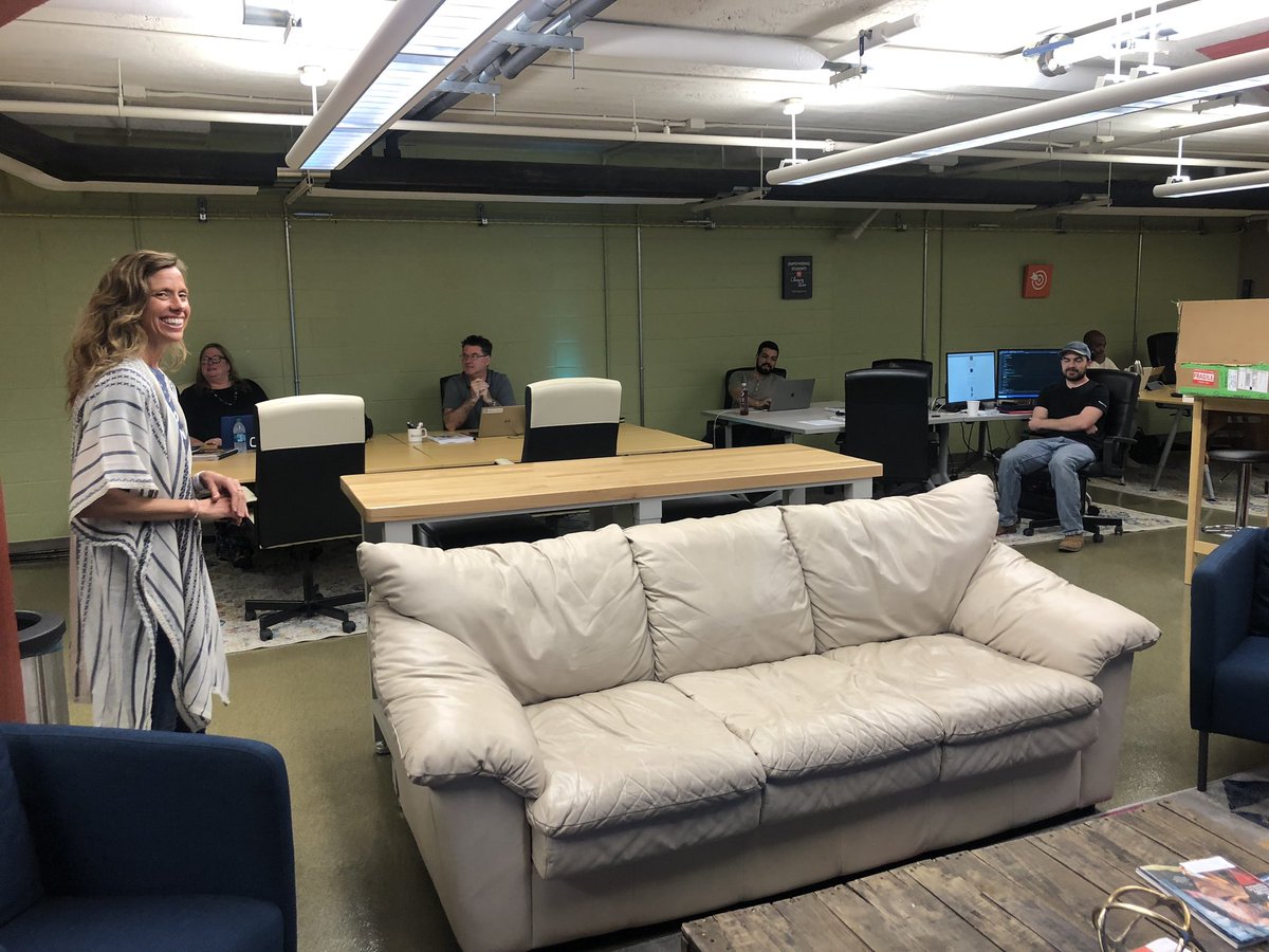 efactorySGF's tweet photo. We’re kicking off week two of the #efactoryaccelerator with Jill Mowris from @H2RMktResearch https://t.co/yRi4ORwtnp