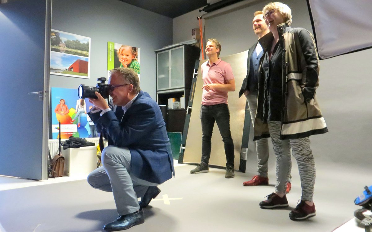 Vorige week stonden onze deuren open voor <a href="/degeldersekring/">de Gelderse Kring</a> We gaven een kijkje in de keuken van ons creatieve vak. 
#reclamebureau 

<a href="/CorKonijnenburg/">Cor Konijnenburg</a> <a href="/Culturaede45/">Cultura Ede</a> <a href="/EvandeGroep/">Ester van de Groep</a> <a href="/casereclame/">CASE communicatie</a> <a href="/arjan_vanloon/">Arjan van Loon</a> <a href="/wimbeukhof/">B&M Transport Service B.V.</a> <a href="/hetnieuweweb/">Het Nieuwe Web</a> <a href="/mrrchbruinier/">Richard Bruinier</a> <a href="/henkdhoksbergen/">Henk Hoksbergen</a> <a href="/leovanhoeven/">Leo van Hoeven</a>