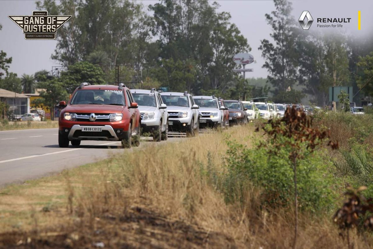 RenaultIndia's tweet photo. The #GangOfDUSTERs drove from Delhi to Rishikesh this weekend. From driving off the road to river rafting, here's a glimpse of the fun they had on the #ExpeditionDrive.
#GANGofDUSTERs2019 #RenaultDUSTER #RenaultCAPTUR https://t.co/uD6Q91atKU
