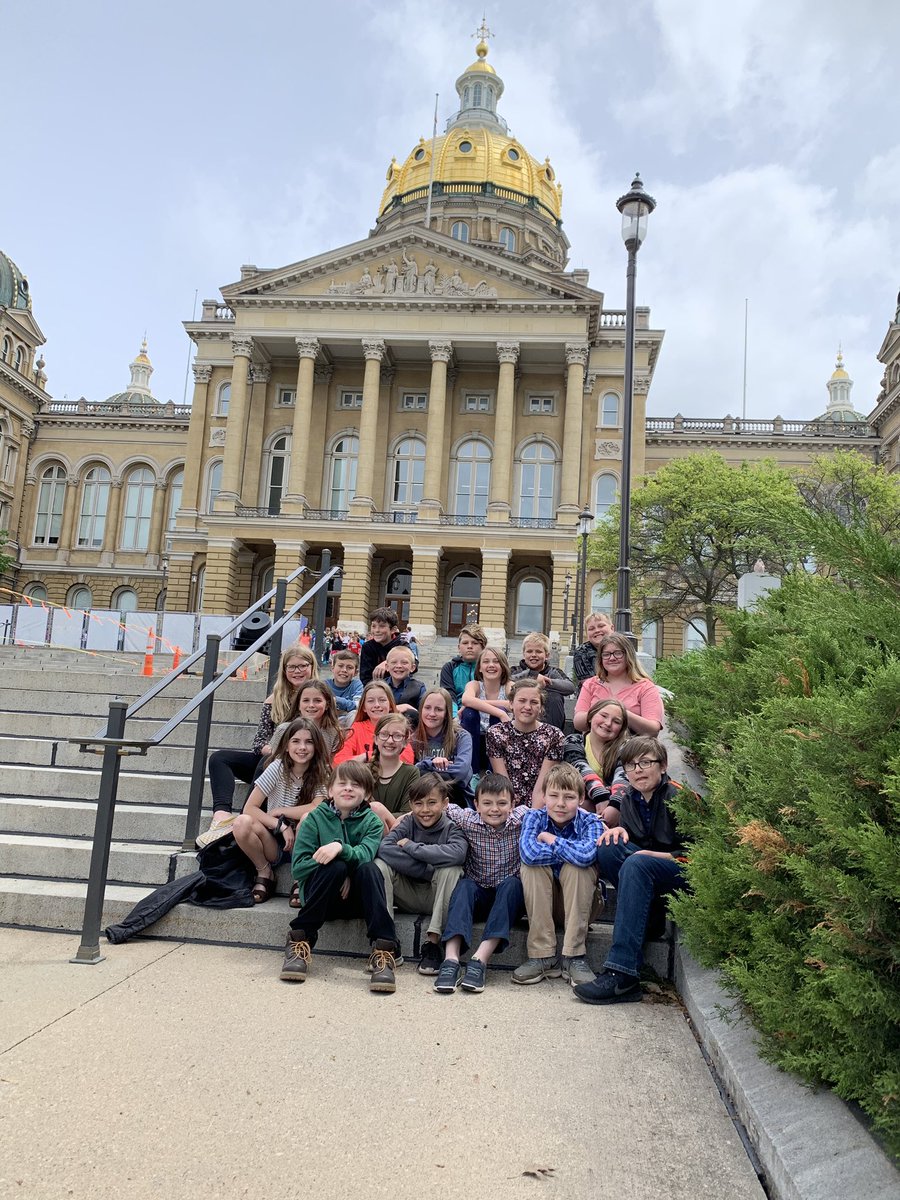 mrskillion_adm's tweet photo. Always a fun field trip to the Iowa State Capital, but is was made even better with 21 of my favorites! #5KL #missingacouple #WeAreADM #WinEachDay https://t.co/CygmC3OjZR