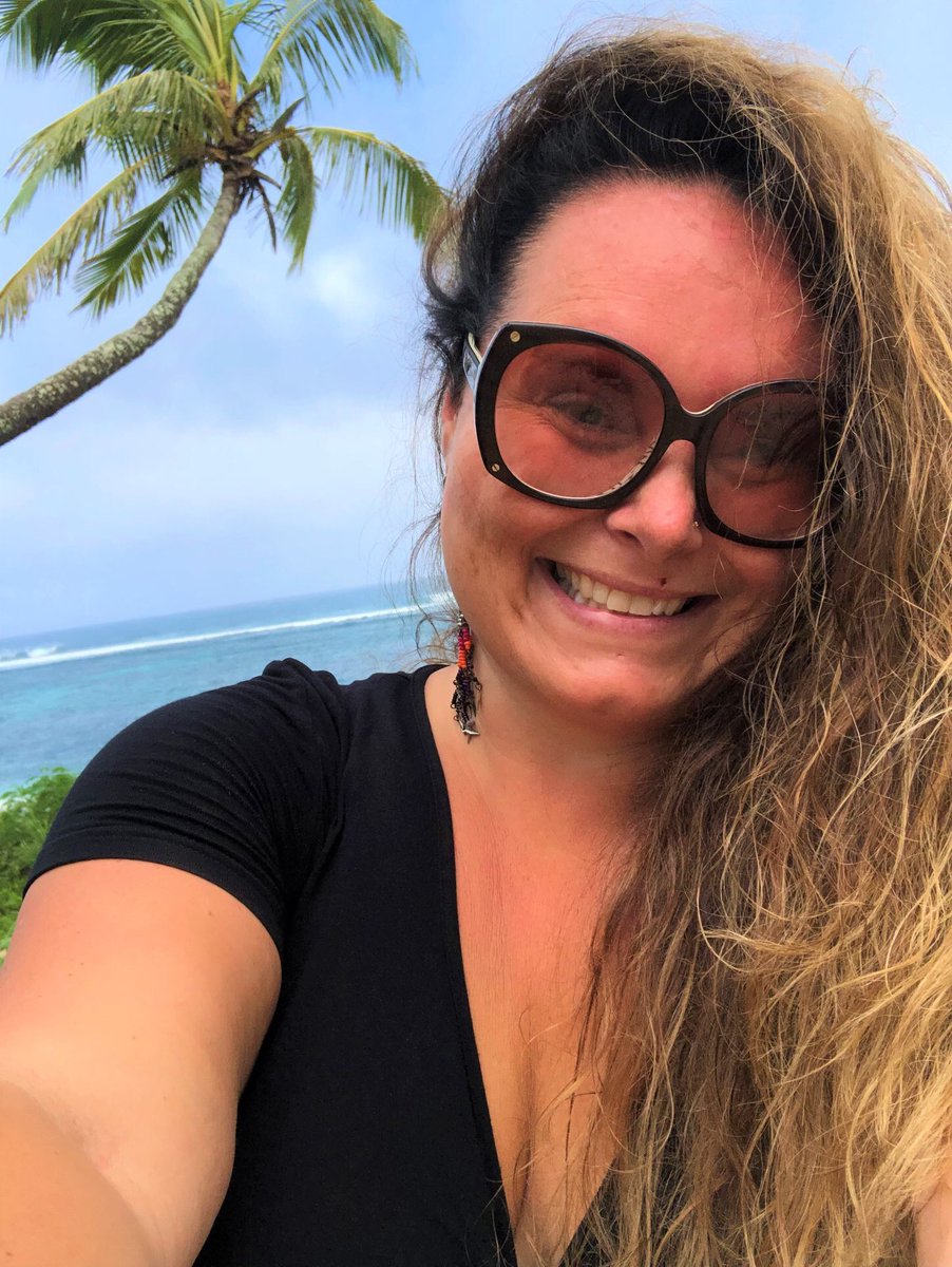 MirandaFrijns's tweet photo. Tonga has such stunning beaches 💖🌴✨🌸👌🏻 Love driving around the island and enjoying some quiet time at places like this 🧘🏻‍♀️ Almost had the entire beach for myself 🙏🏻

#wanderlust #happiness #islandlife #roadtrip #tonga #polynesia #paradise #travelblog #digitalnomad #explore https://t.co/PqwwMkNjQE