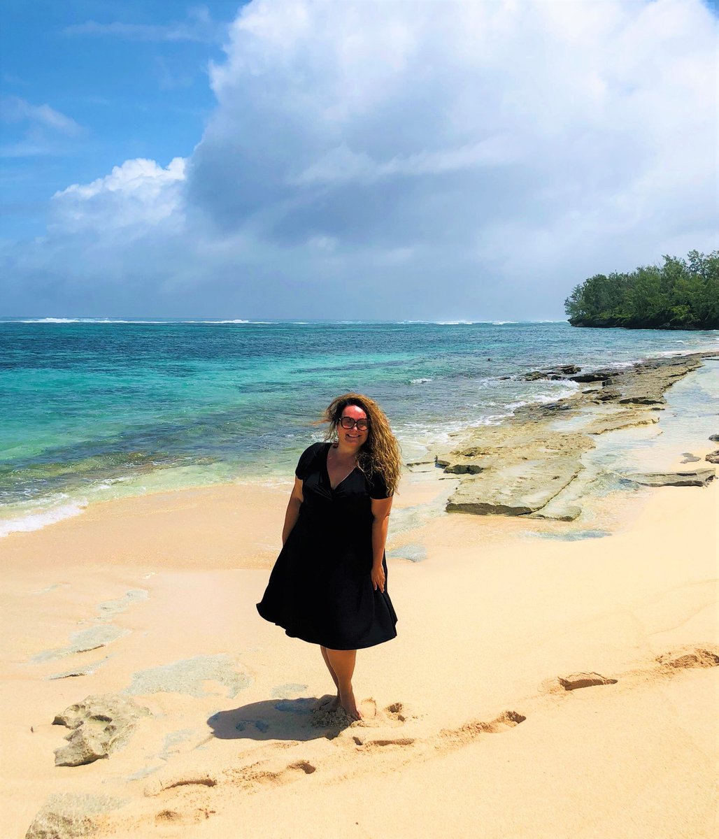 MirandaFrijns's tweet photo. Tonga has such stunning beaches 💖🌴✨🌸👌🏻 Love driving around the island and enjoying some quiet time at places like this 🧘🏻‍♀️ Almost had the entire beach for myself 🙏🏻

#wanderlust #happiness #islandlife #roadtrip #tonga #polynesia #paradise #travelblog #digitalnomad #explore https://t.co/PqwwMkNjQE