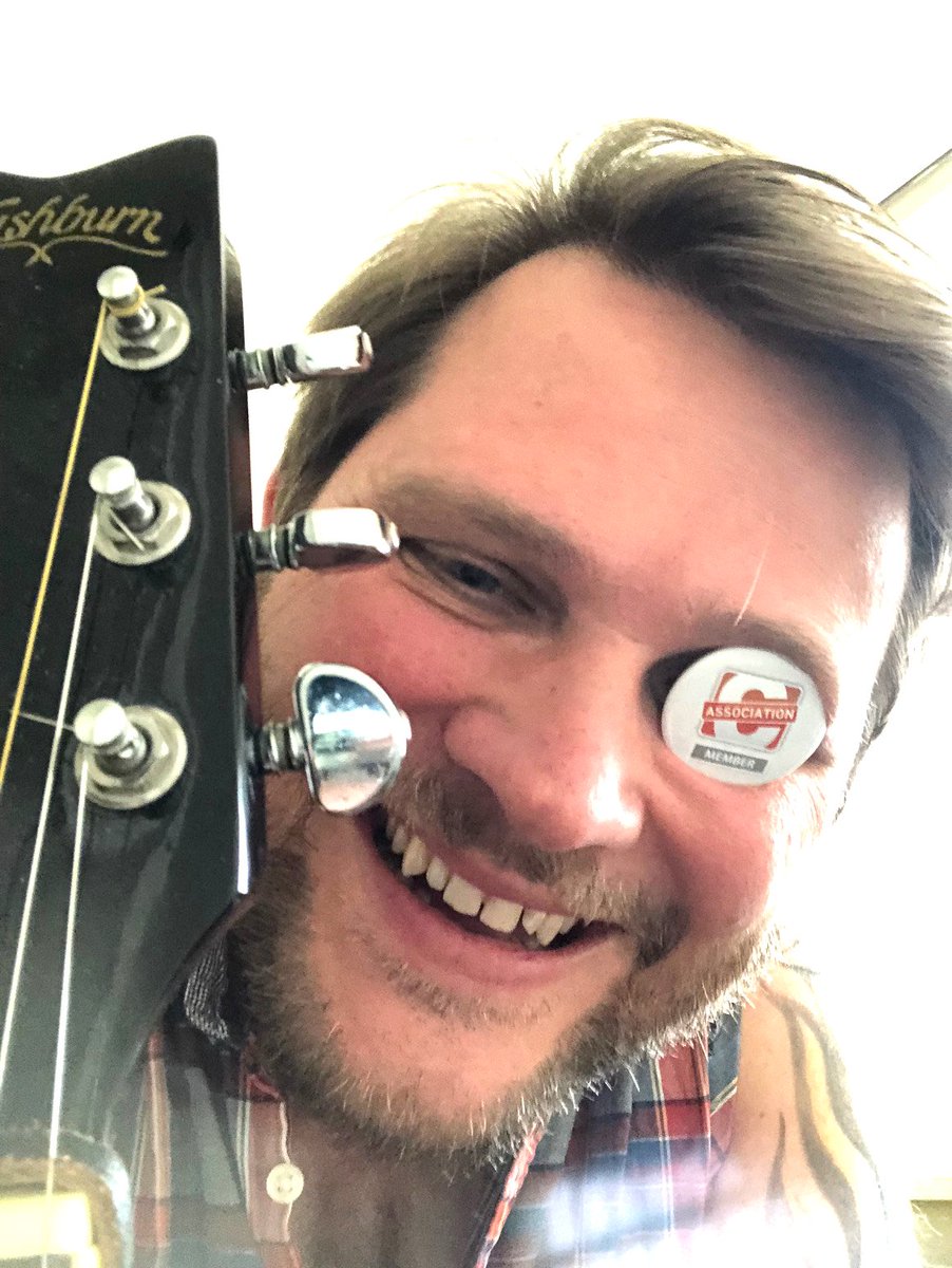#Contao Song Studioversion commited ... nun könnt ihr die Spuren forken, fixen oder extenden! Ein Bass wär' doch cool! Hört mal rein: gitlab.com/cmichael/conta… #ContaoCamp19 #ContaoKonferenz19