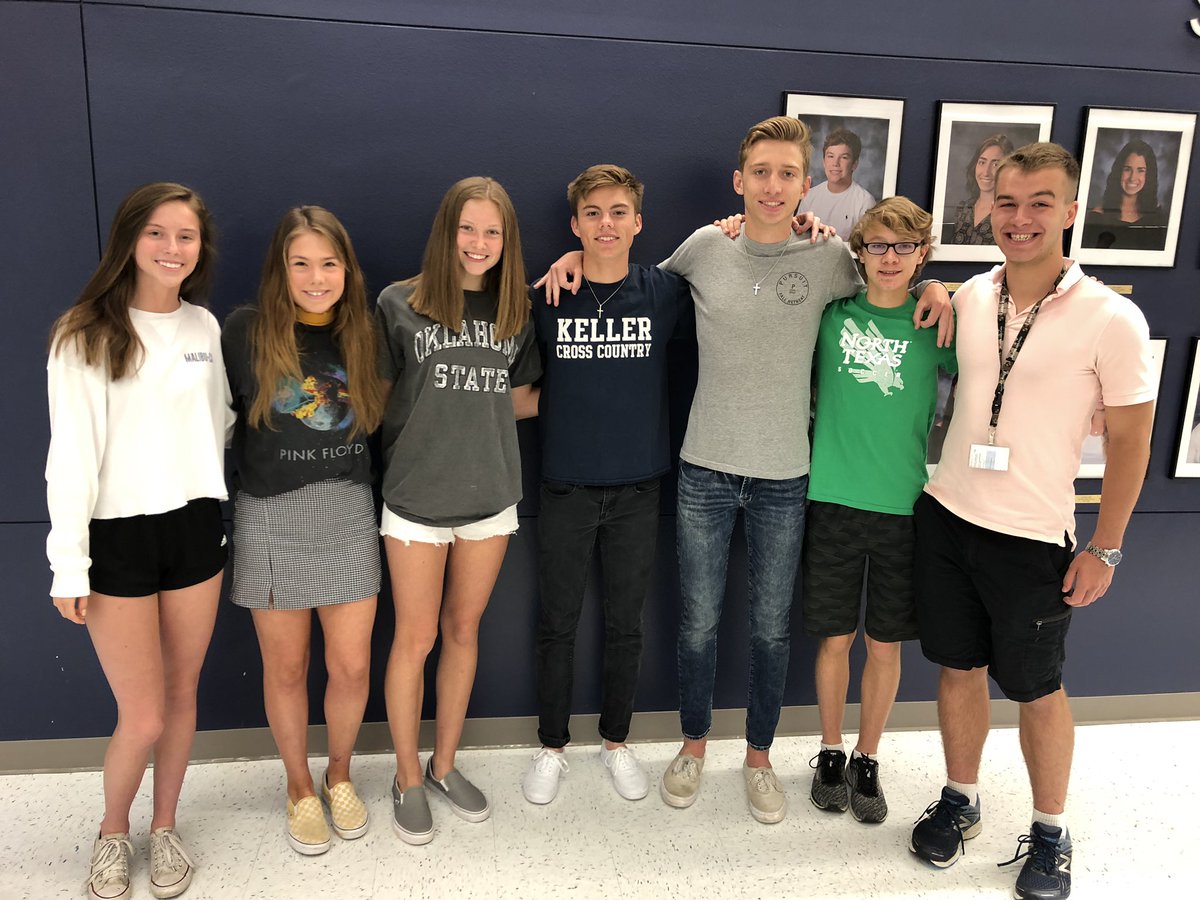 KHSSpeed's tweet photo. 2019 KHSXC Captains! Congratulations #KellerPride #PurposePassionPride @micahamcneill @hannahsalyer6 @TravisRose03 @lukecantrun @polkadoty03 @khsxcboys @KHSIndianNation @khsxcgirls https://t.co/M0hpw1VxFS