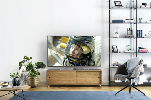 PanasonicBTN's tweet photo. THINK BIG!! We have this beautiful 75inch 4K LED TV in store for only £1999.99 that includes a massive saving of £1300!!! Come in for a demo today and see why this tv is so special!!!

#4K #Panasonic #TV #Big #Brighton #Hove #Smart #Netflix #Cinema #Amazonprime #Freeview #Freesat https://t.co/IpNtPHUyLh