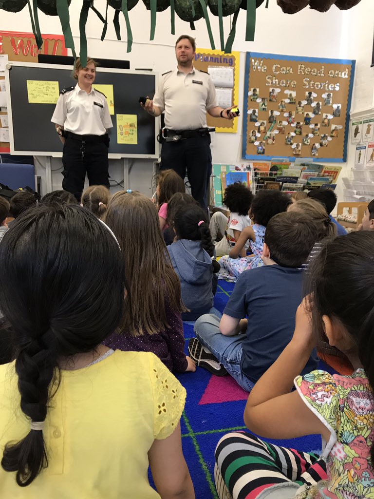 MPSHolborn's tweet photo. Holborn and Covent Garden officers had the pleasure of visiting Christopher Hatton primary school today. We talked about staying safe, showed the children our kit and how to use it, they tried the uniform on and challenged us with many questions. #schoolengagement #policelesson https://t.co/4FeF1sSwNy