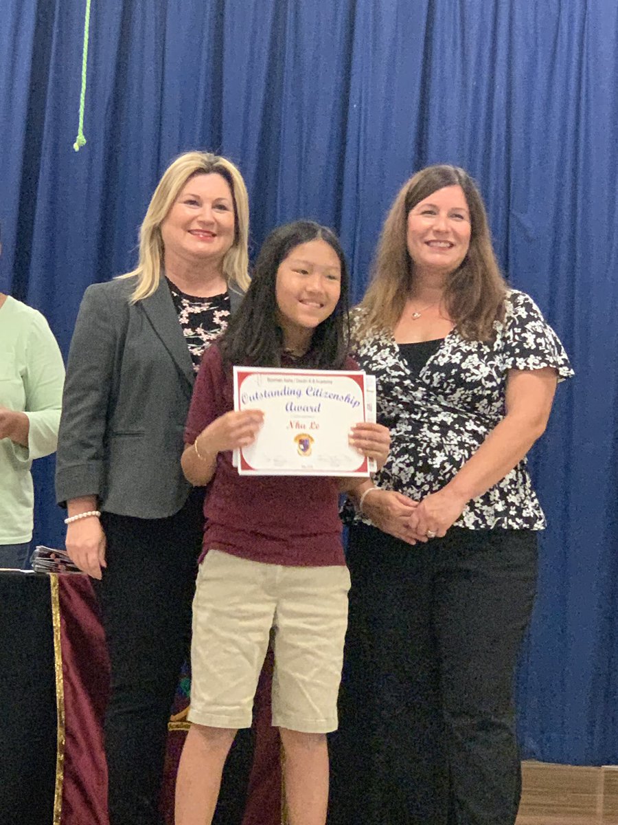 K8_Dragons's tweet photo. Congratulations to the 2nd and 3rd grade students who were recognized at our Honor Roll Ceremony! @MDCPSSouth @LVazquezRios @MDCPS #bowmanashedoolink8 #dragonsdominate https://t.co/YU6f5SC3WP