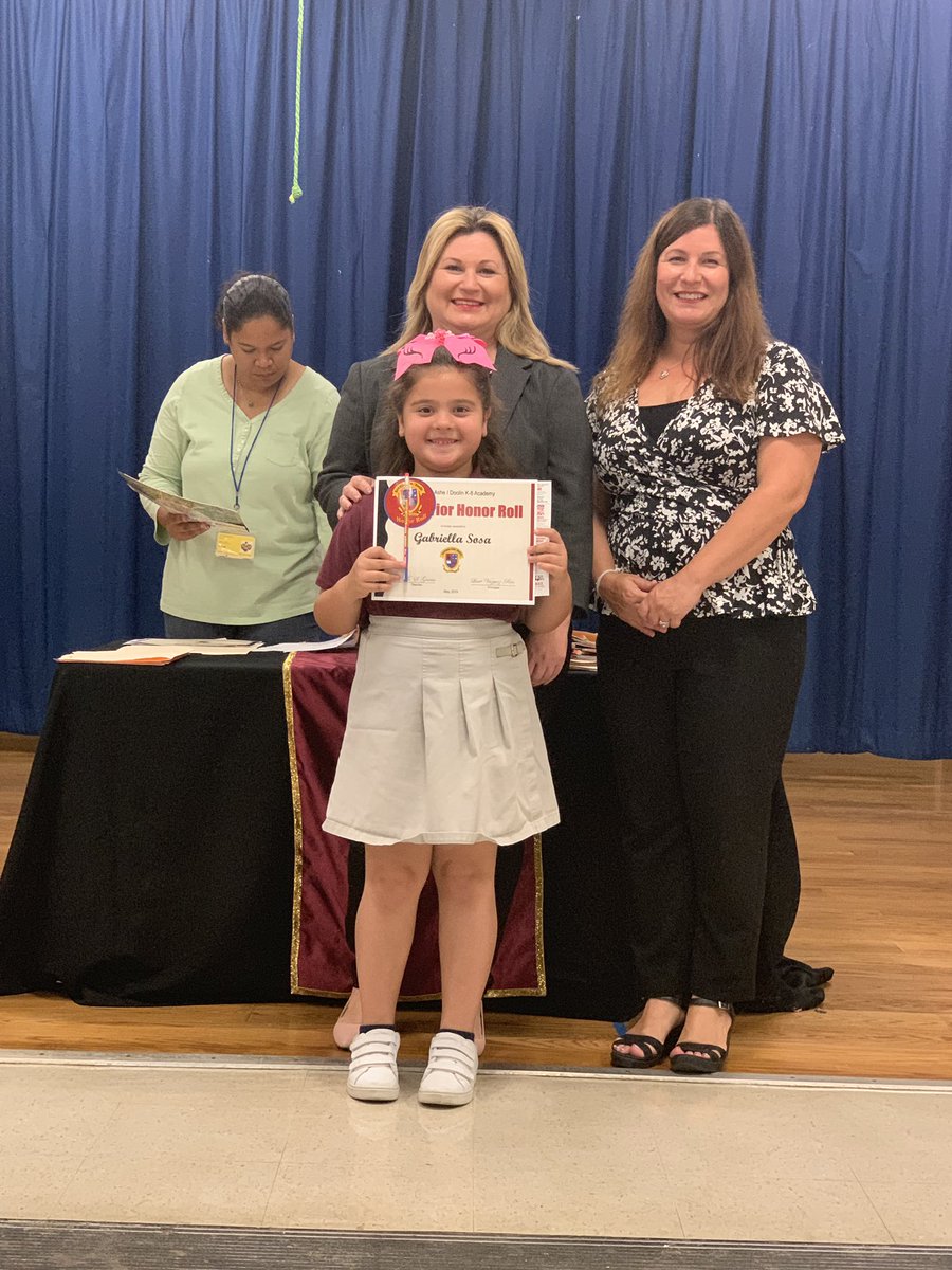 K8_Dragons's tweet photo. Congratulations to the 2nd and 3rd grade students who were recognized at our Honor Roll Ceremony! @MDCPSSouth @LVazquezRios @MDCPS #bowmanashedoolink8 #dragonsdominate https://t.co/YU6f5SC3WP