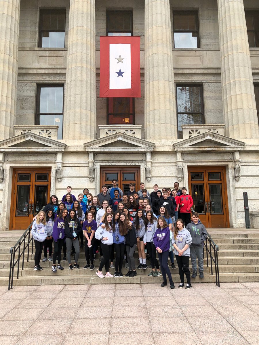 moshorts's tweet photo. Bus 2 at the Ohio Statehouse https://t.co/jkskZuHpia