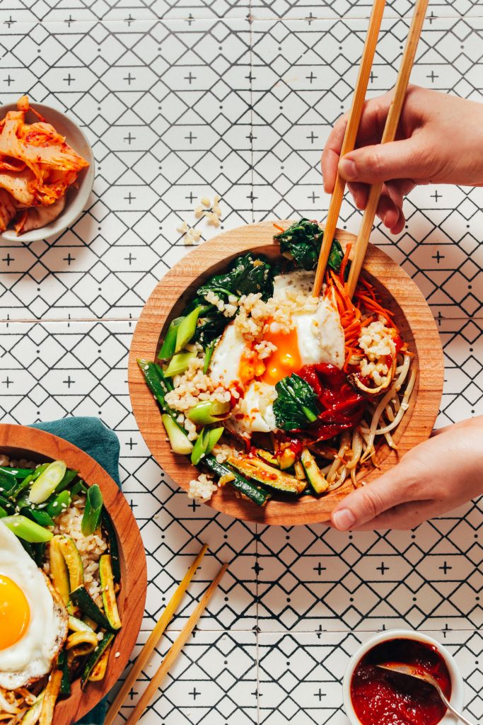 Easy Bibimbap with Gochujang Sauce dlvr.it/R57VnY via <a href="/minimalistbaker/">MINIMALIST BAKER</a>