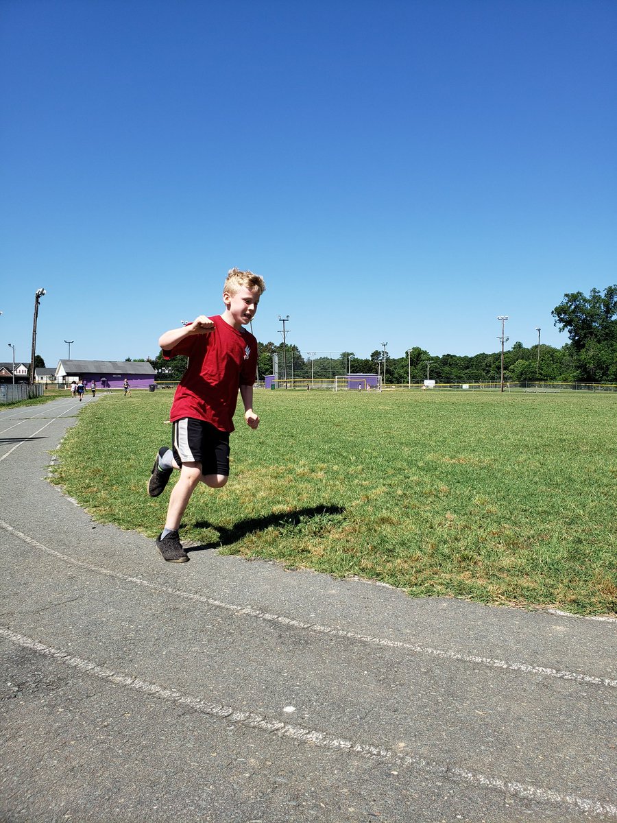 RobertsRascals's tweet photo. Tried really hard to catch us in the act of the @_thedailymile today, but we were running so quickly! 

#howiparticipate #fitforlife

@thedailymileUSA @AGHoulihan @ParticipateLrng @participate @jttopp @hembybridge @thedailymile_ie @UCPS_MonroeNC https://t.co/E26Gn9poWY