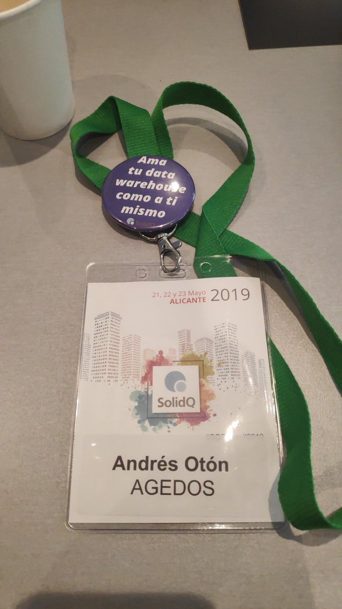 aoton's tweet image. #SQSummit2019 Me han hecho una entrevista y me he ganado una chapa.