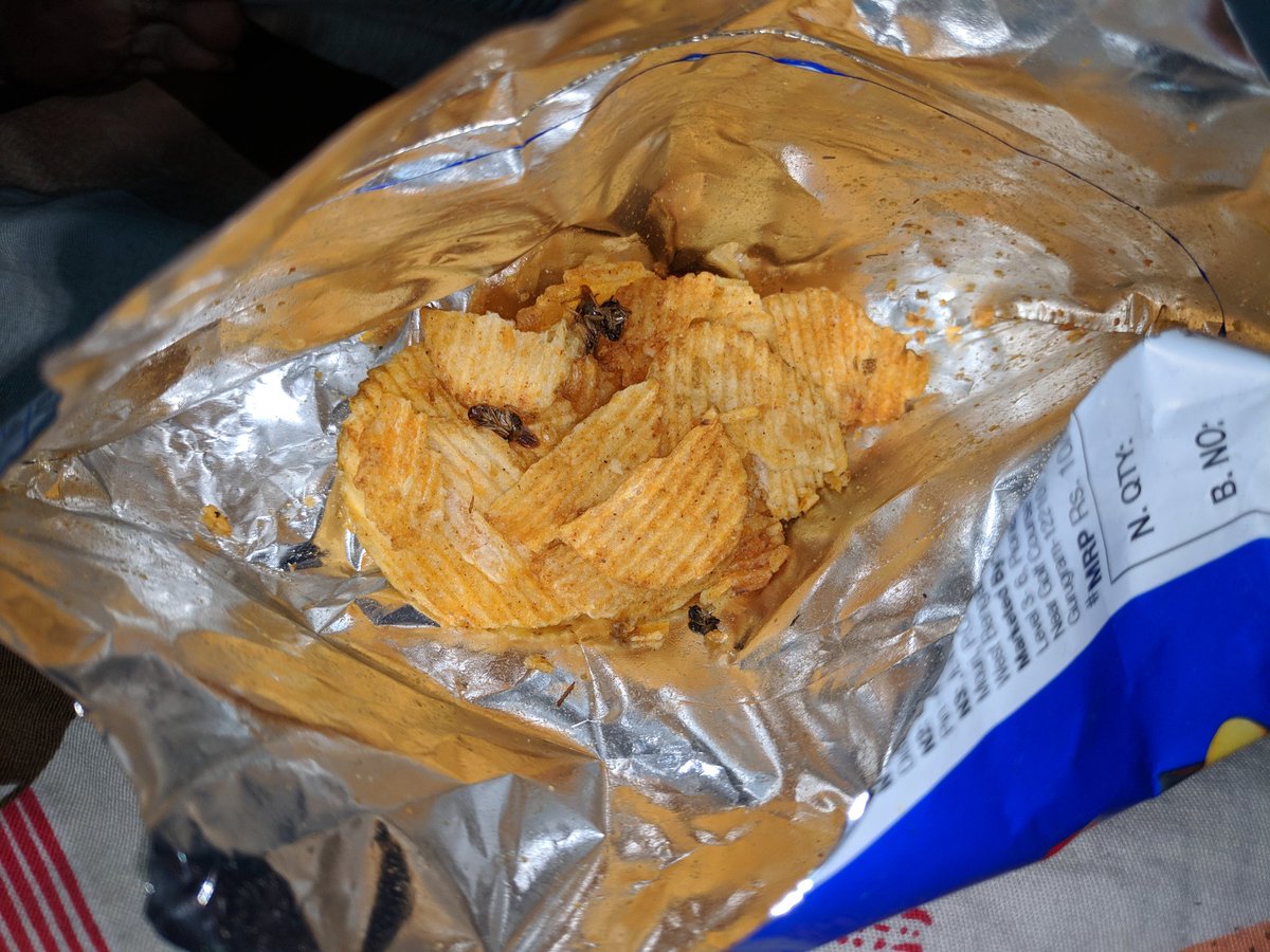 shubhi289's tweet image. @Lays_India 
  I opened a Magic Masala Lays today only to find six dead cockroaches  amongst the chips. This is truly disgusting. Lays is one of the most prominent brand and to see such a thing is quite disturbing. I mean what kind of hygiene system do you guys have ?