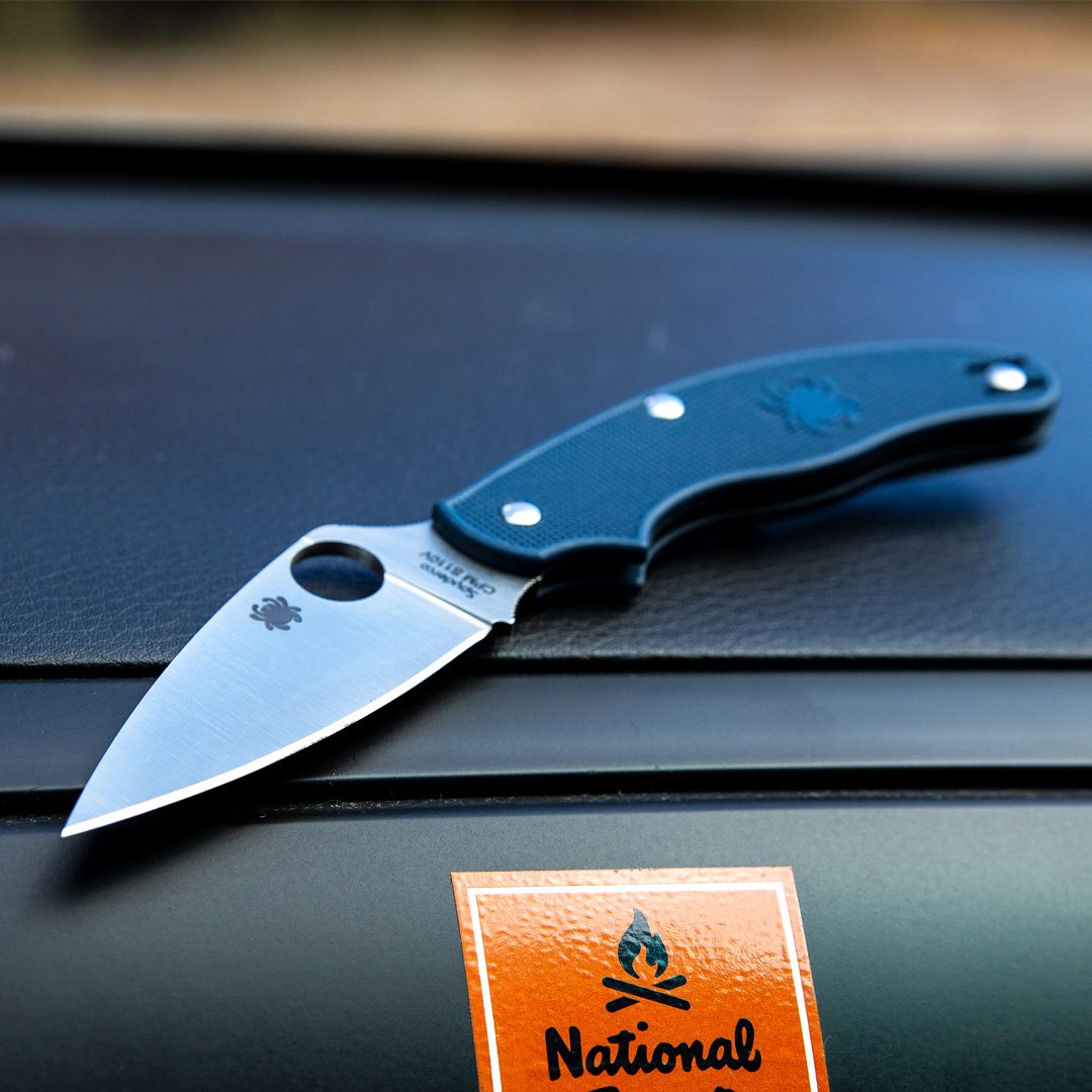 SpydercoKnives's tweet photo. Who else keeps a non-locking knife in their rotation? #spyderco #spydercoknives #ukpk #nonlocking #s110v https://t.co/6yrNK09H6z
