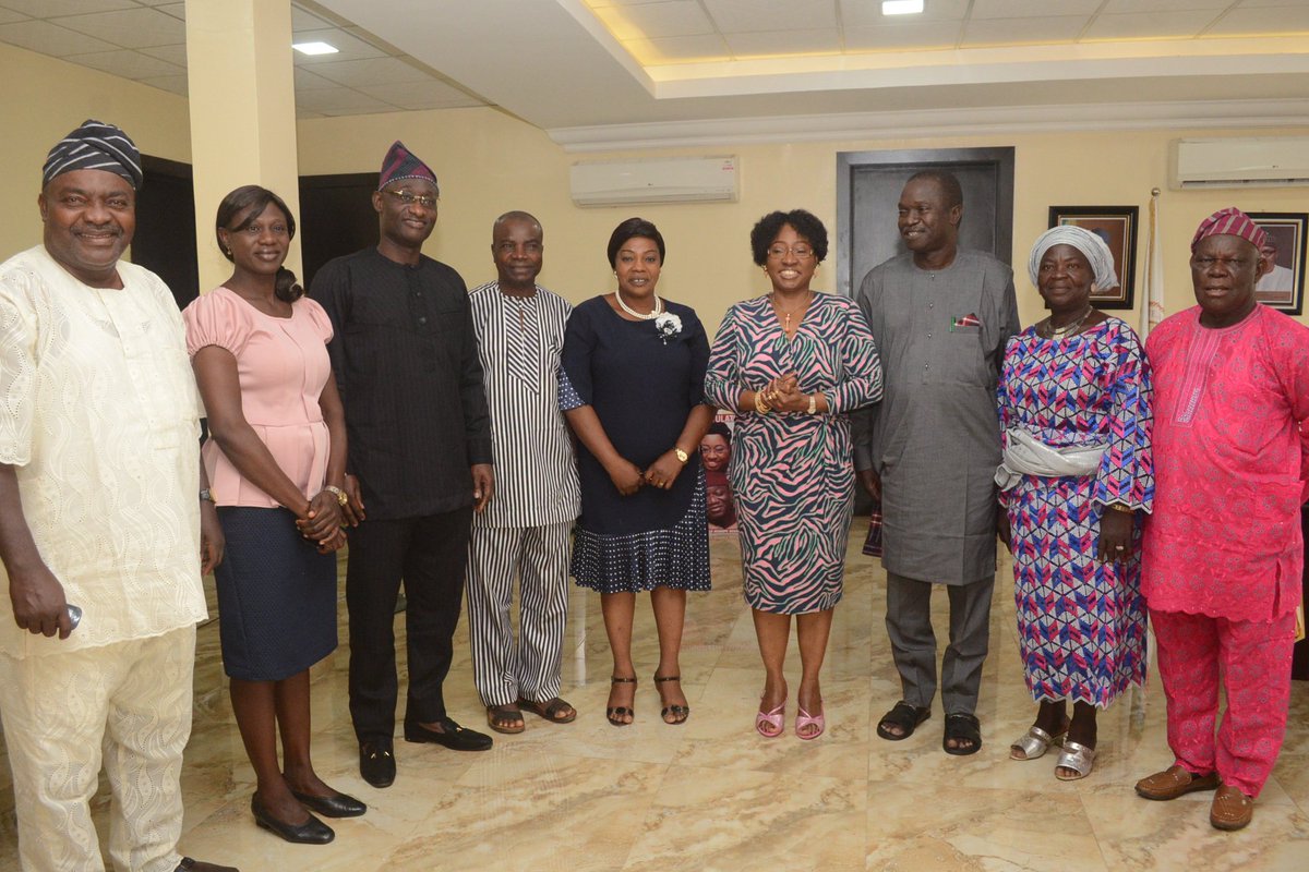 Earlier today with representatives of Egbe Omo Ilaramokin during a courtesy visit.

 #BisiaFayemi
 #IlaraMokin