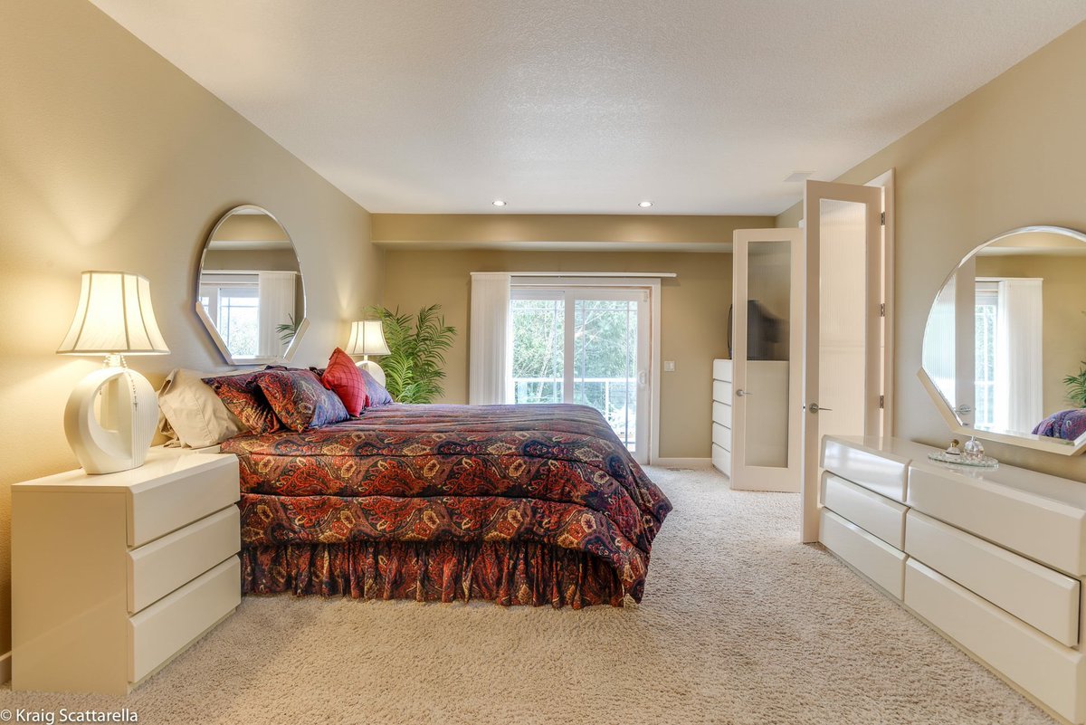 NataliMarmion's tweet image. NEW PRICE, $849,000 in NW Portland! Fabulous 3080 sqft,  SINGLE level home (at NW Skyline &amp;amp; Cornell). Come tour ASAP &amp;amp; see what ONE LEVEL LIVING has to offer!

Property website w/video tour:  
7636nwbluepointeln.auto.remax.com
#Onelevel #Natalimarmionrealestate #NWPortland #Luxuryhomes