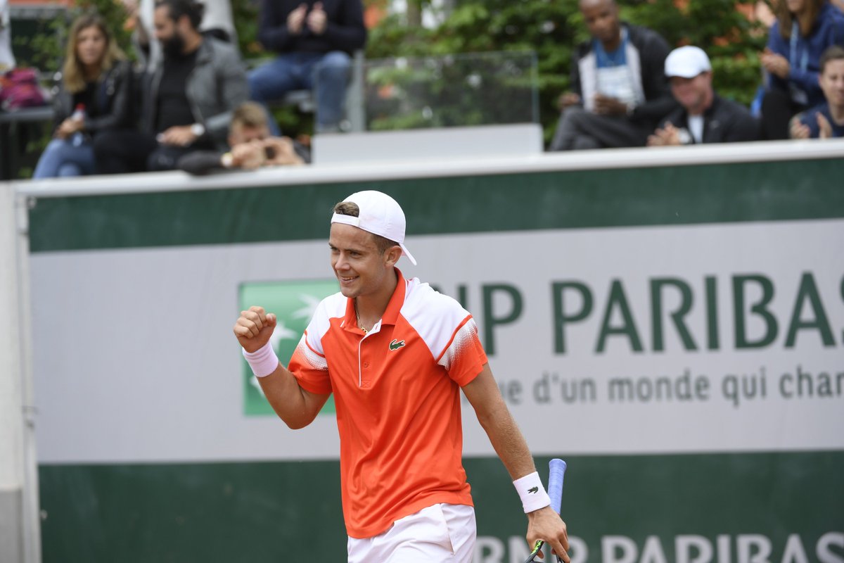 FFTennis's tweet image. Deuxième journée de qualifs et les Bleus sont toujours à la fête 🇫🇷
Le résumé, c'est par ici ➡︎ bit.ly/2HuRN3W