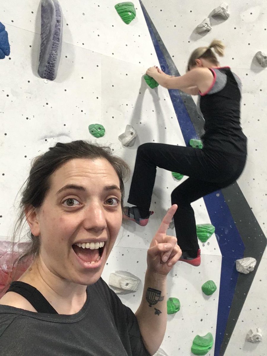 CLflute's tweet image. First attempt at bouldering! #bouldering #ouch