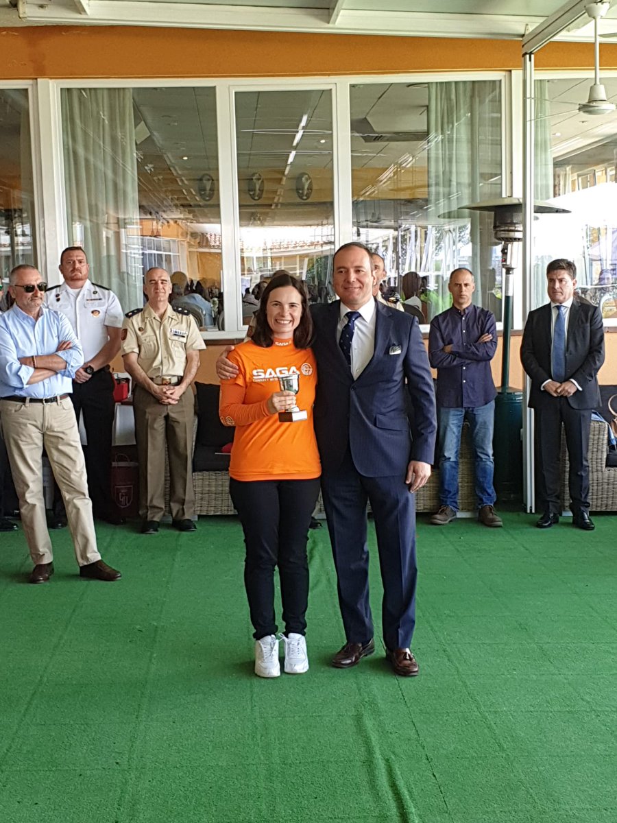 BeaMtnezSordo's tweet photo. ¡Campeona de Damas del Trofeo @GuardiaReal_ES 2019! Dar las gracias por concederme la oportunidad de estar un año más en esta gran competición que celebraba hoy su XVIII edición. #tiroalplato #tiro @CARTUCHOSSAGA https://t.co/757ixOFEj5