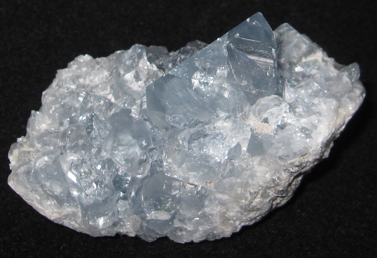 magickcrystl's tweet photo. Celestite is used to inspire creative expression and to raise awareness.  It can reduce stress and bring inner peace.  Celestite is said to sharpen the mind and help the analysis of complex ideas. #crystalhealing #healingcrystals #healingstones https://t.co/JaSHrwX92y