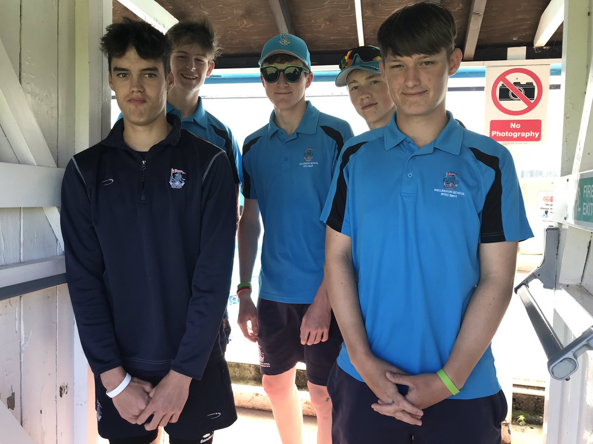 Welly_BTEC's tweet image. BTEC group lining up to help officiate for the Four Schools Swimming gala #Unit7 #officiating #learningwhilstdoing @wellington_spw