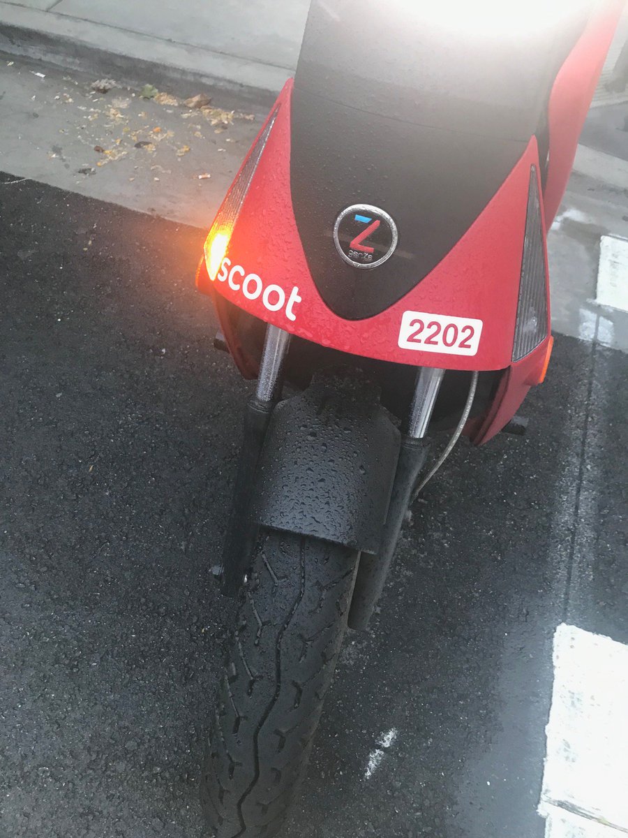 hacksta's tweet photo. @ScootNetworks hey guys, this scooter was on my corner beeping constantly all night long.  I think the blinker has malfunctioned.  Can you guys get this one off the road please?  Mind-numbing https://t.co/ZIdVLYAXQY