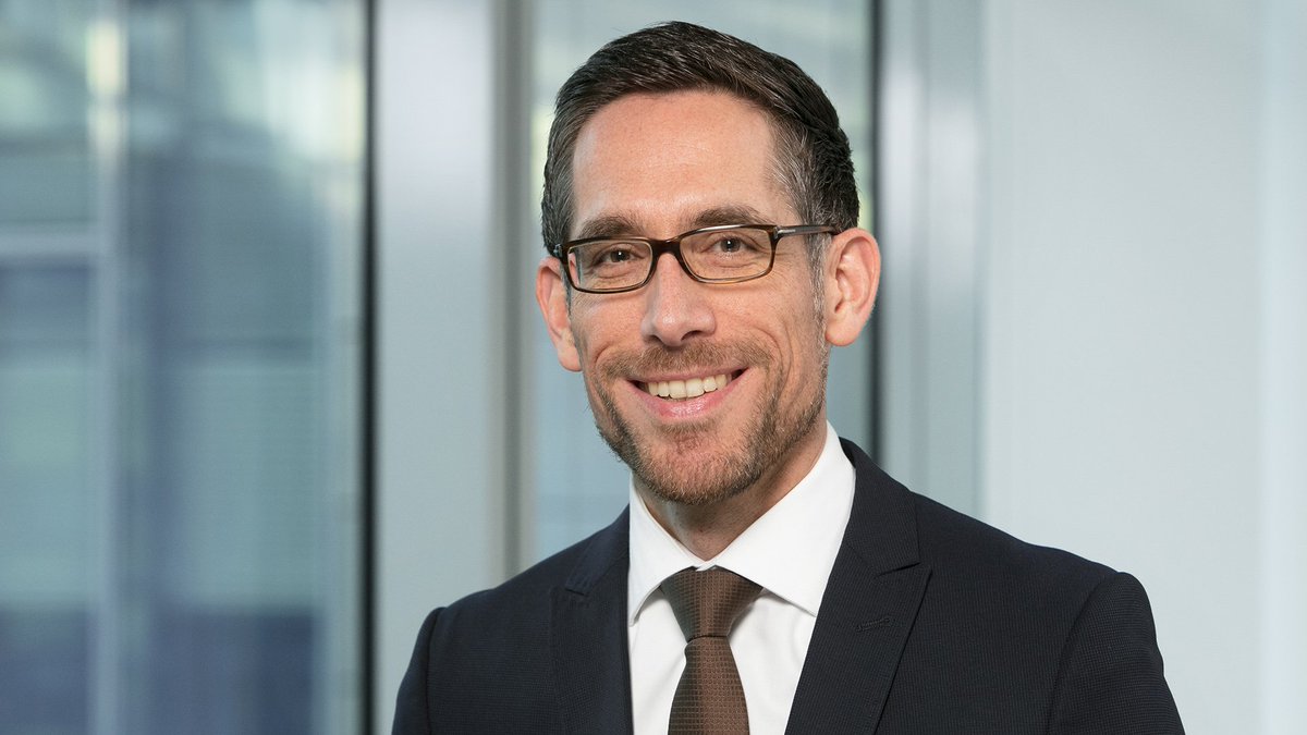axelspringer's tweet photo. Personalie Axel Springer: Daniel Fard-Yazdani wird Head of Investor Relations and Head of Sustainability https://t.co/KRyoCkIoMd https://t.co/8XSss6WbQu