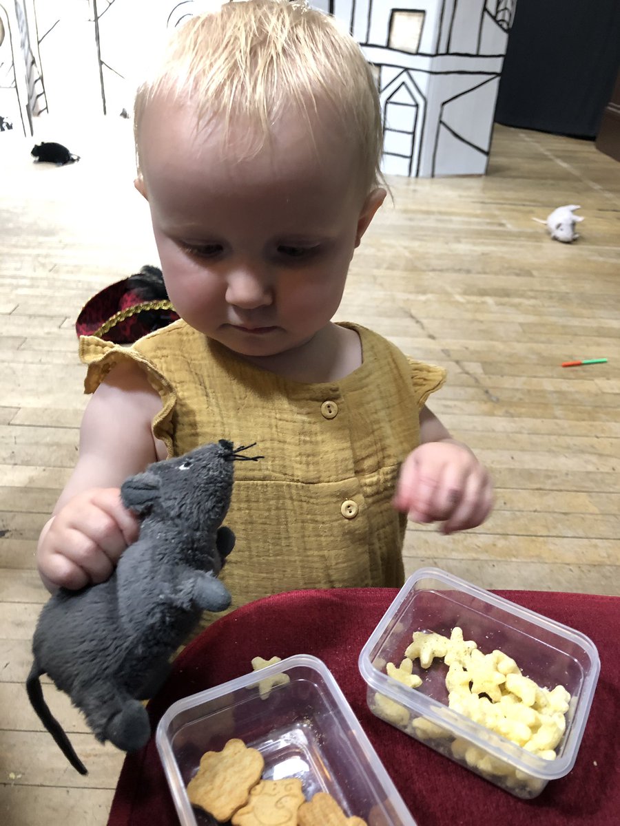 skewbaldtheatre's tweet photo. It’s great having a 1.5 year old in the rehearsal room. She is now the official animal handler, animal feeder and director. Who said never work with animals and children??? First stop @SuttonLibraries Sat 25 May https://t.co/y8TeaOEruP https://t.co/MYPHInatsI